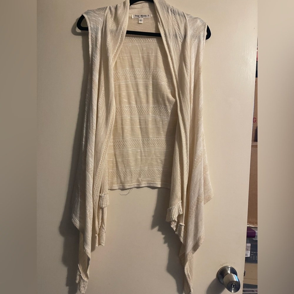 Say what sleeveless cardigan size medium